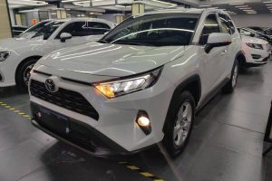 TOYOTA RAV4 2020