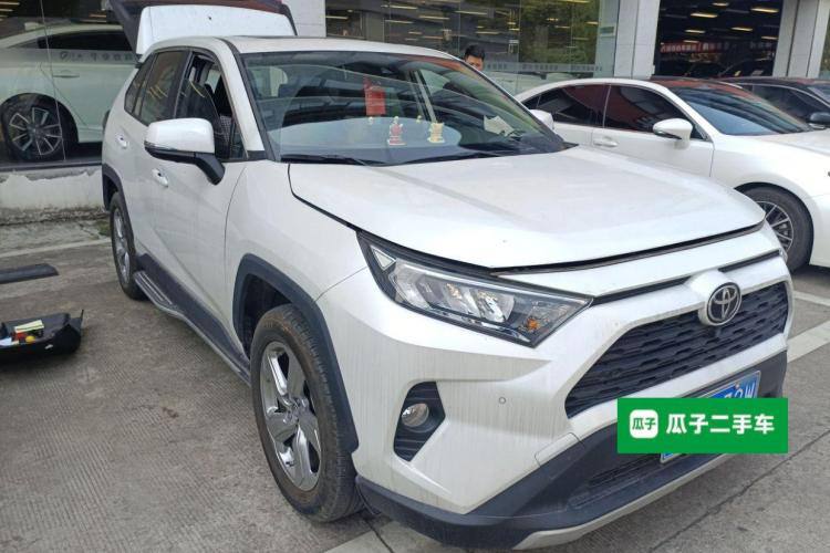 TOYOTA RAV4 2022