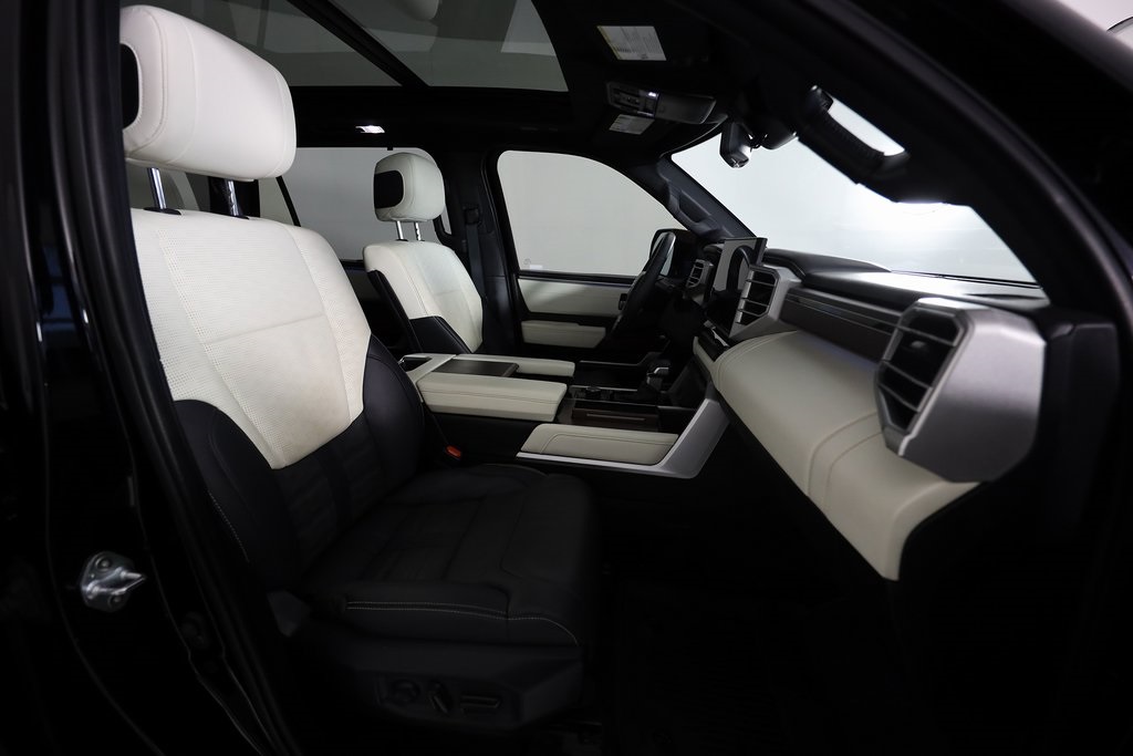 Toyota Sequoia Capstone 2023