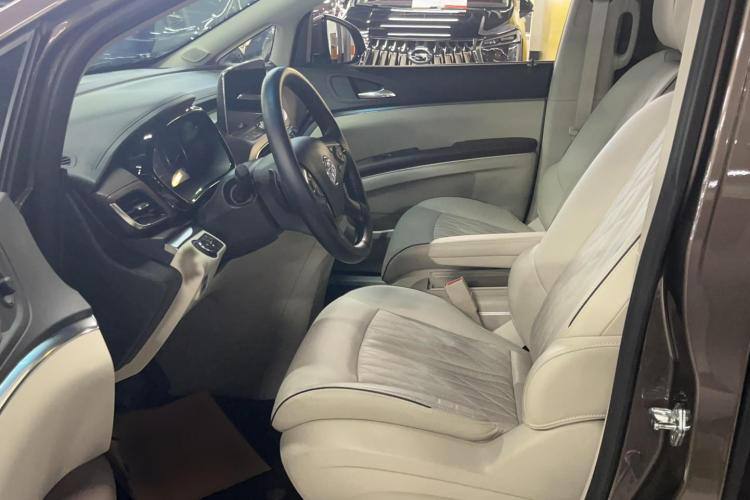 BUICK GL8 2023