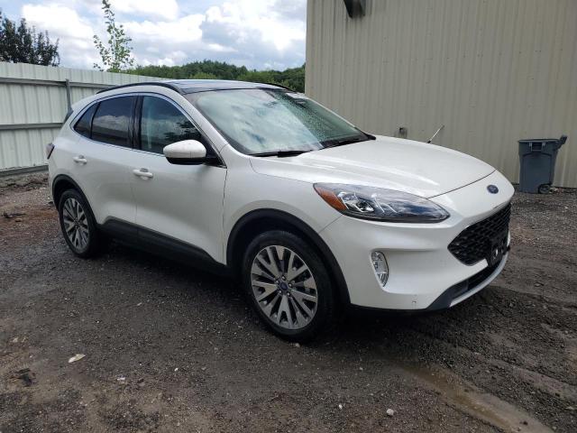 FORD ESCAPE TITANIUM 2022