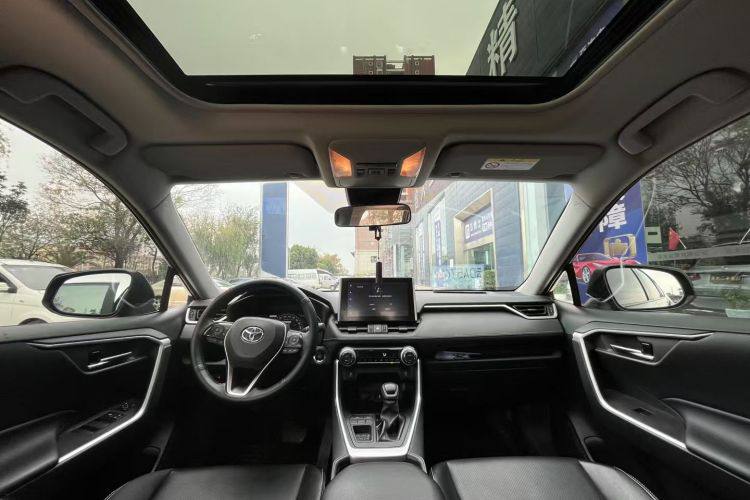 Toyota RAV4 2021