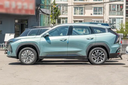 Geely Atlas Boyue L 2025