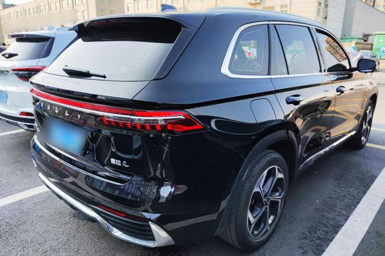 Geely Monjaro EVO 2021
