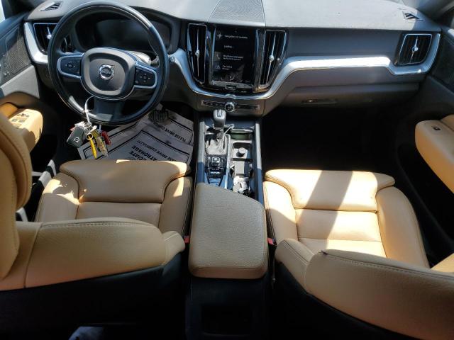VOLVO XC60 T5 MOMENTUM 2019