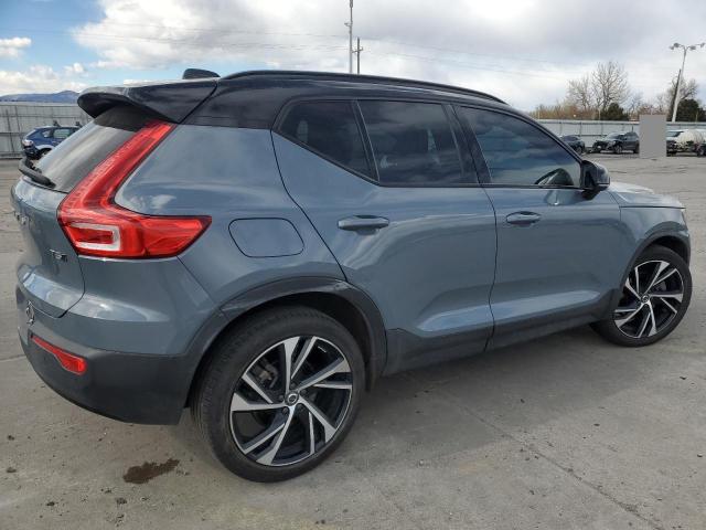 VOLVO XC40 T5 R-DESIGN 2022