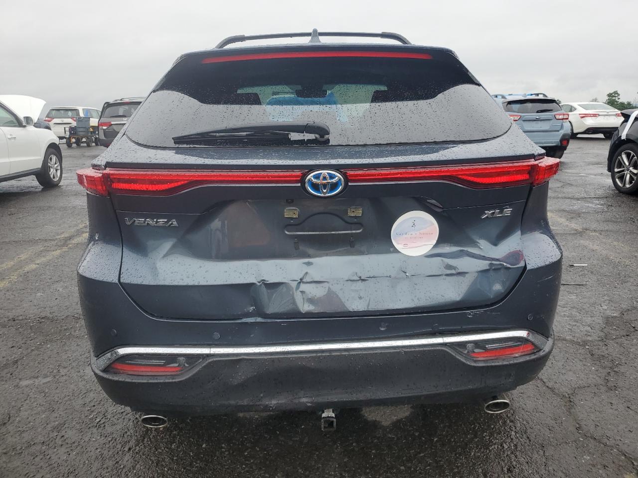 TOYOTA VENZA LE 2023