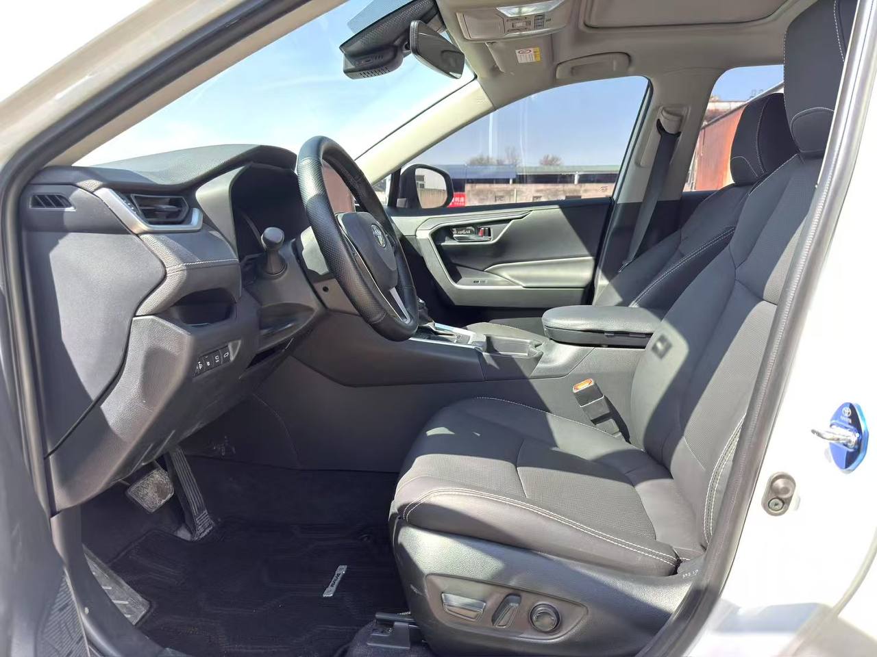 TOYOTA RAV4 2021