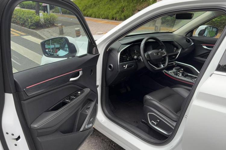 Geely Tugella 2019