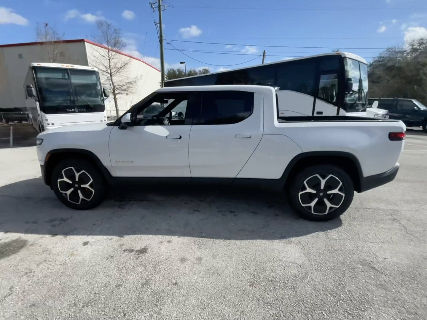 Rivian R1T Adventure Package 2022