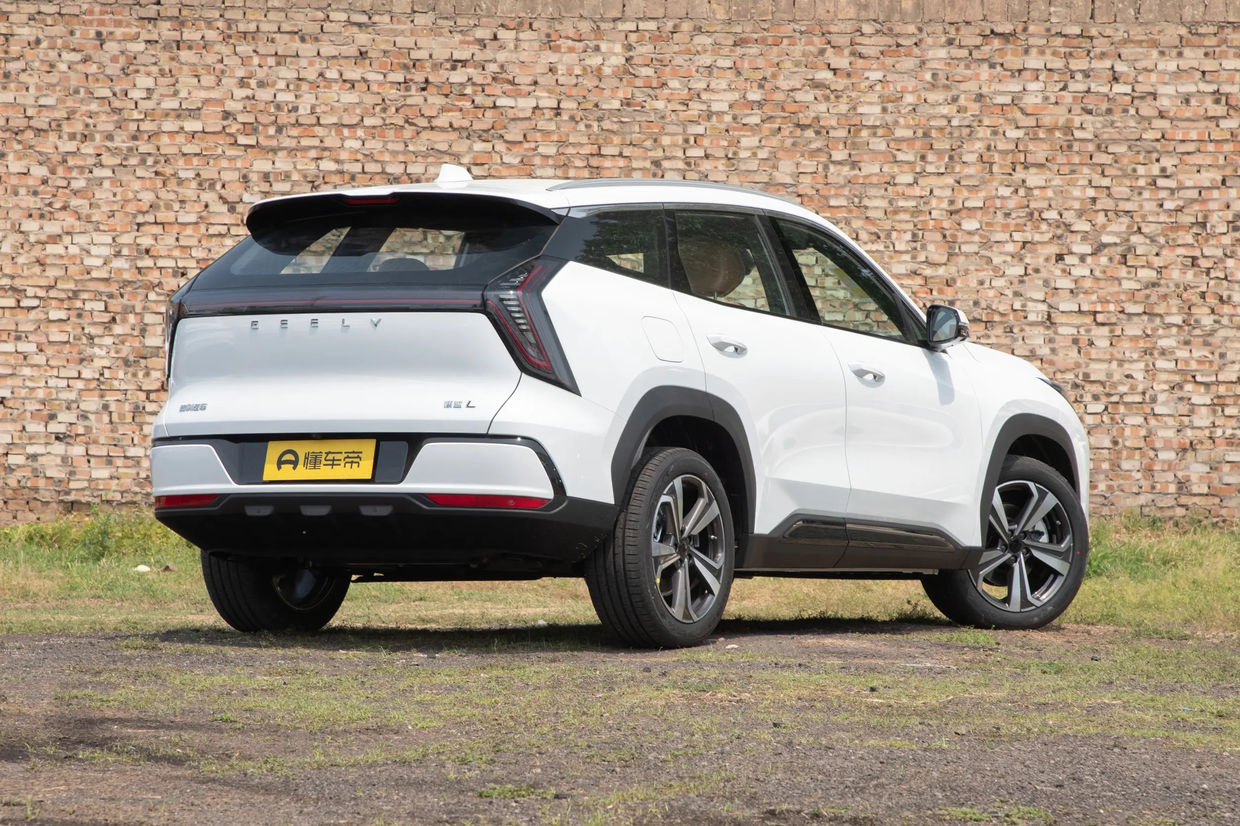 Geely Atlas Boyue L 2025