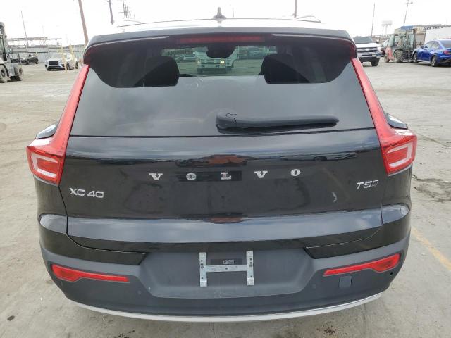 VOLVO XC40 T5 MOMENTUM 2020