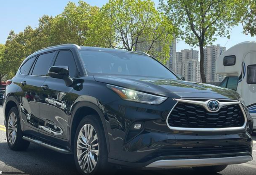 TOYOTA HIGHLANDER HYBRID Luxury Edition 2022