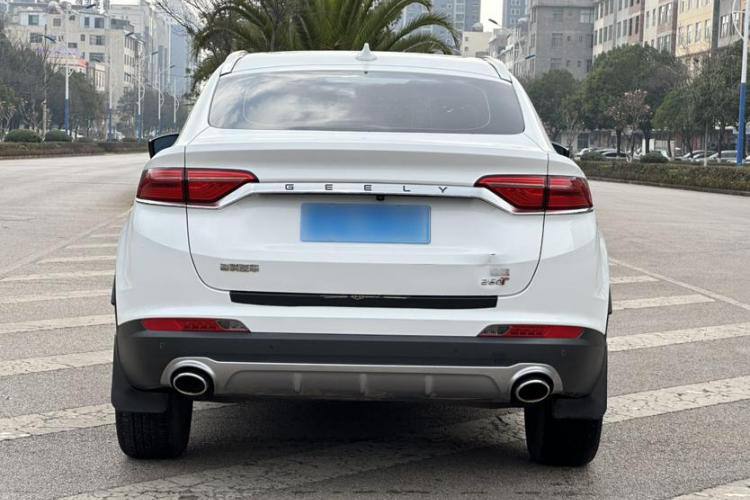 Geely Tugella 2020