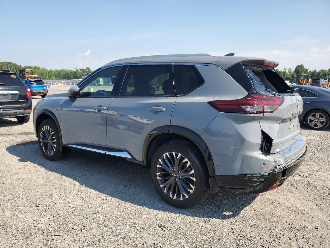 NISSAN ROGUE PLATINUM 2024
