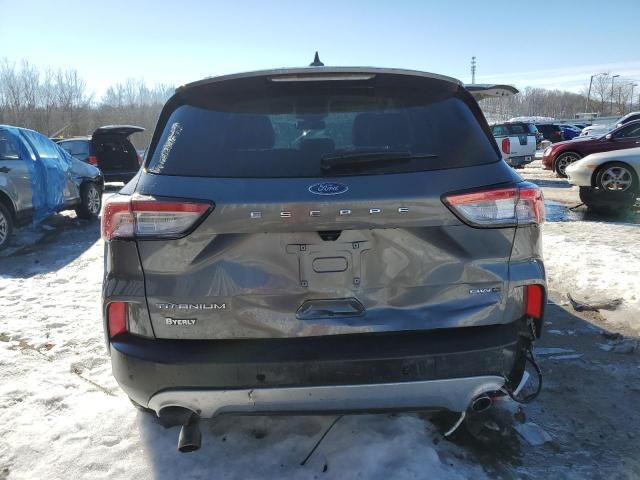 FORD ESCAPE TITANIUM 2022