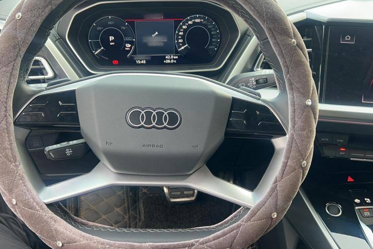 AUDI Q4 E-TRON 2023