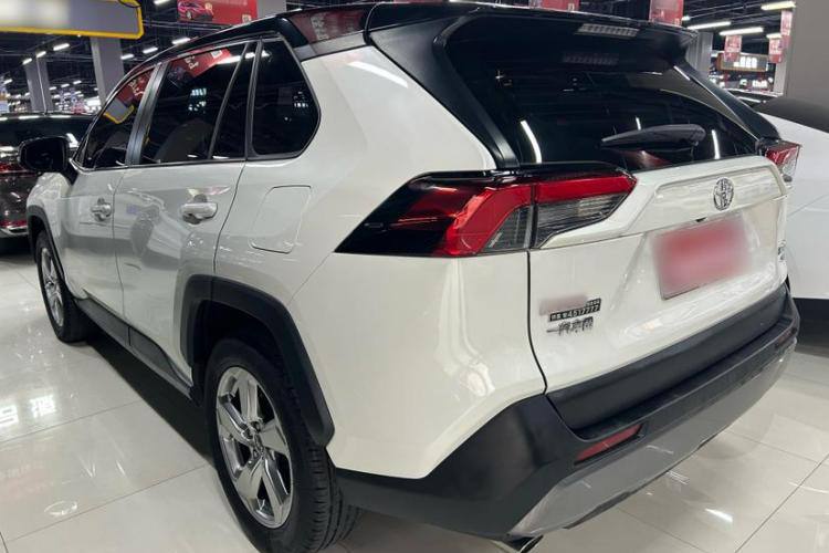 TOYOTA RAV4 2020