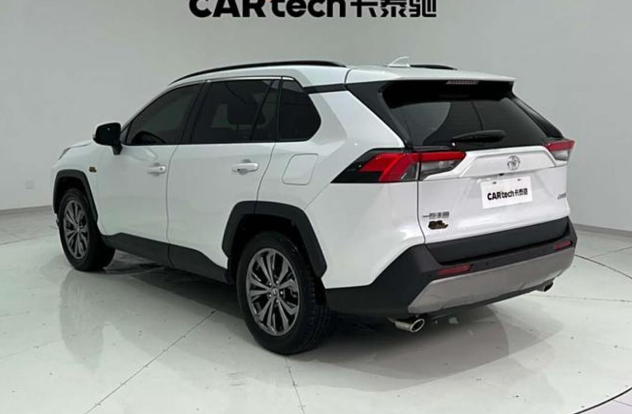 TOYOTA RAV4 2023