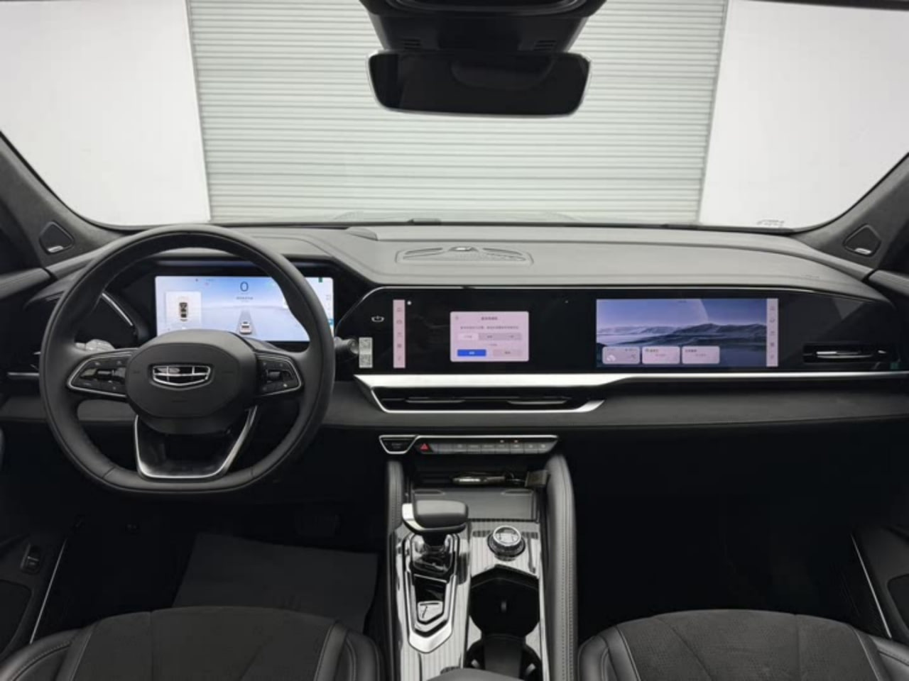 Geely Monjaro Hybrid 2022