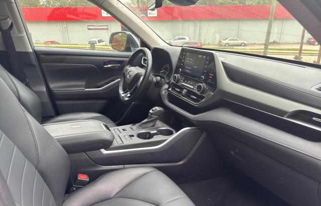 TOYOTA HIGHLANDER XLE 2020