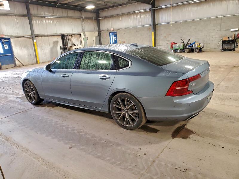 VOLVO S90 T6 MOMENTUM 2019