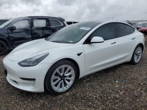 TESLA MODEL 3 2022