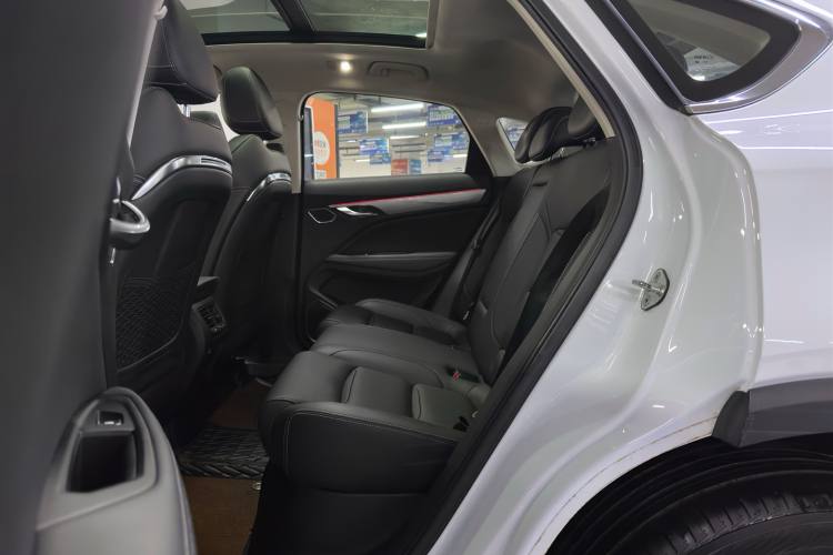 Geely Tugella 2019