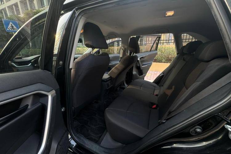 TOYOTA RAV4 2021