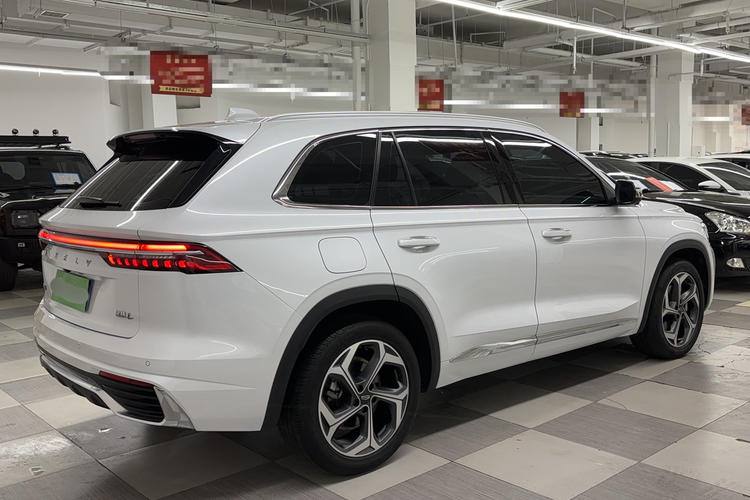 Geely Monjaro 2021