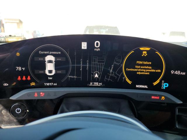 PORSCHE TAYCAN 2023
