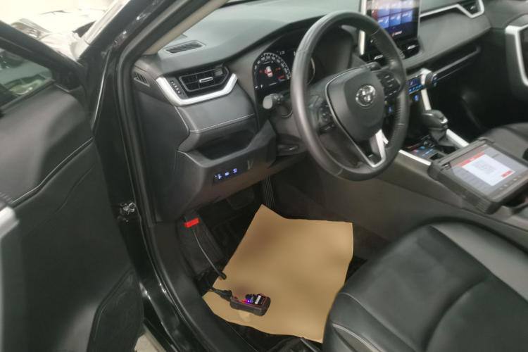 TOYOTA RAV4 2022
