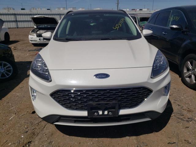 FORD ESCAPE TITANIUM 2022