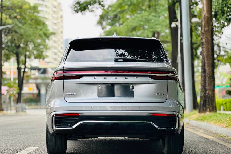 Geely Monjaro 2021