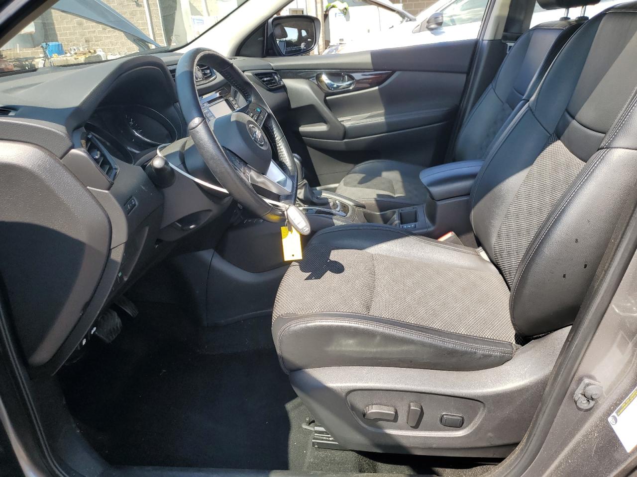 NISSAN ROGUE SPORT SV 2022