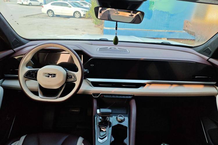Geely Xingyue L 2021