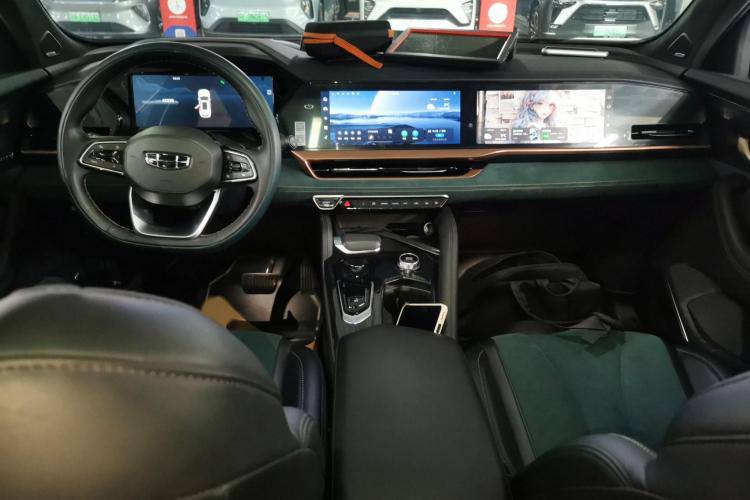 Geely Monjaro 2021