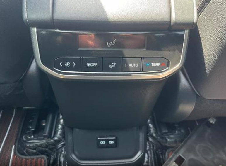TOYOTA HIGHLANDER HYBRID Luxury Edition 2022