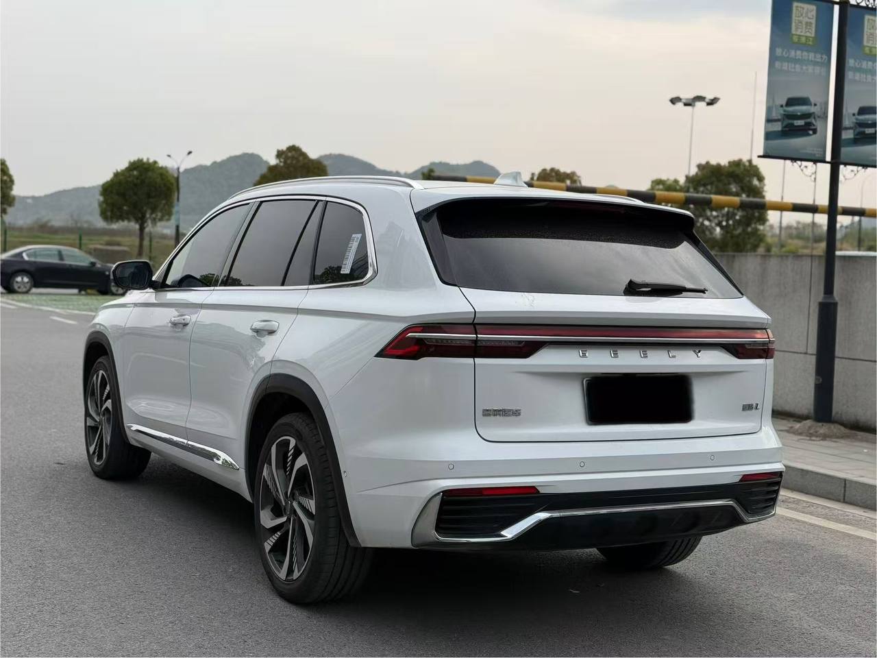 Geely Monjaro 2021