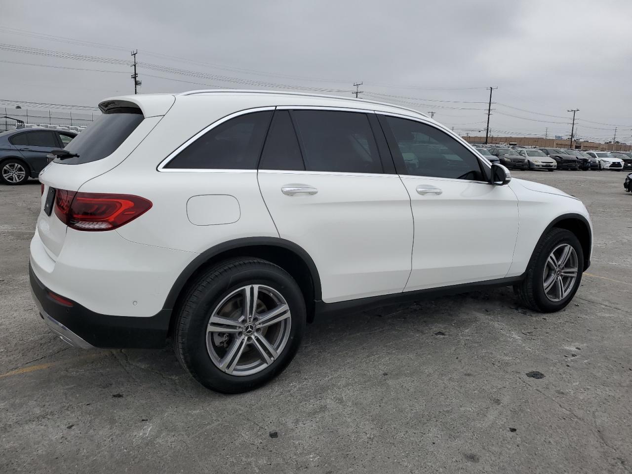 MERCEDES-BENZ GLC 300 2022
