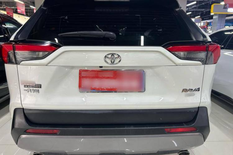 TOYOTA RAV4 2020
