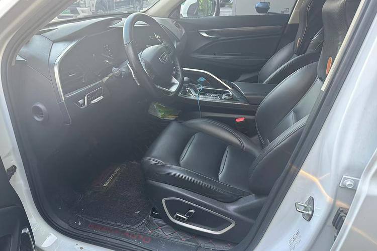 Geely Tugella 2020