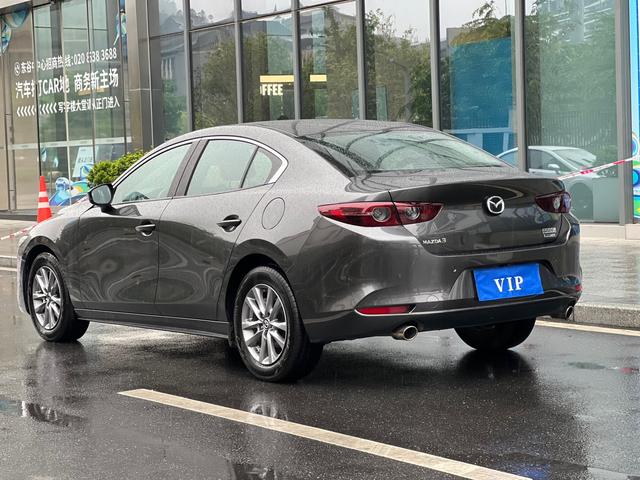 MAZDA 3 2022