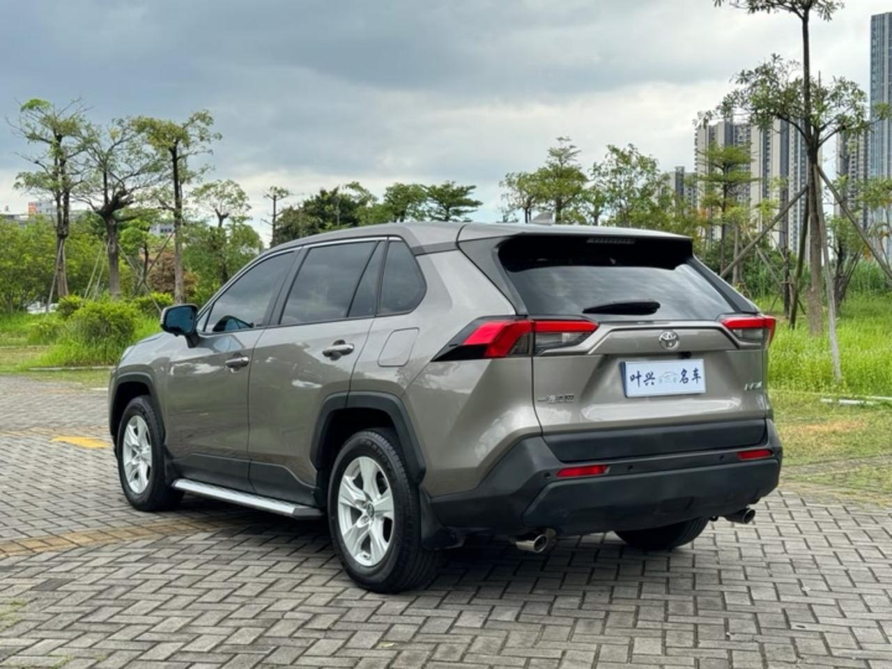 TOYOTA RAV4 2022