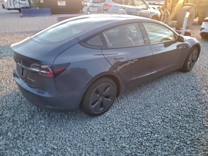 TESLA MODEL 3 2022