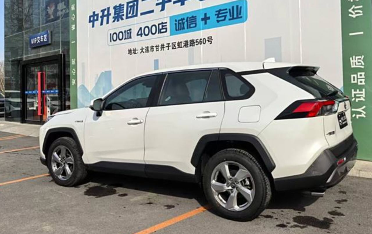 TOYOTA RAV4 2022