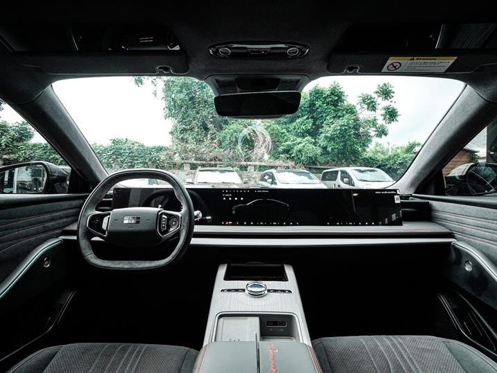 Geely Galaxy E8 2024