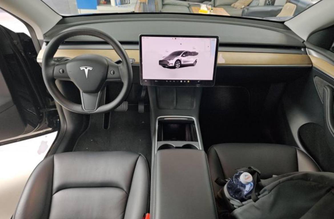 TESLA MODEL Y 2021