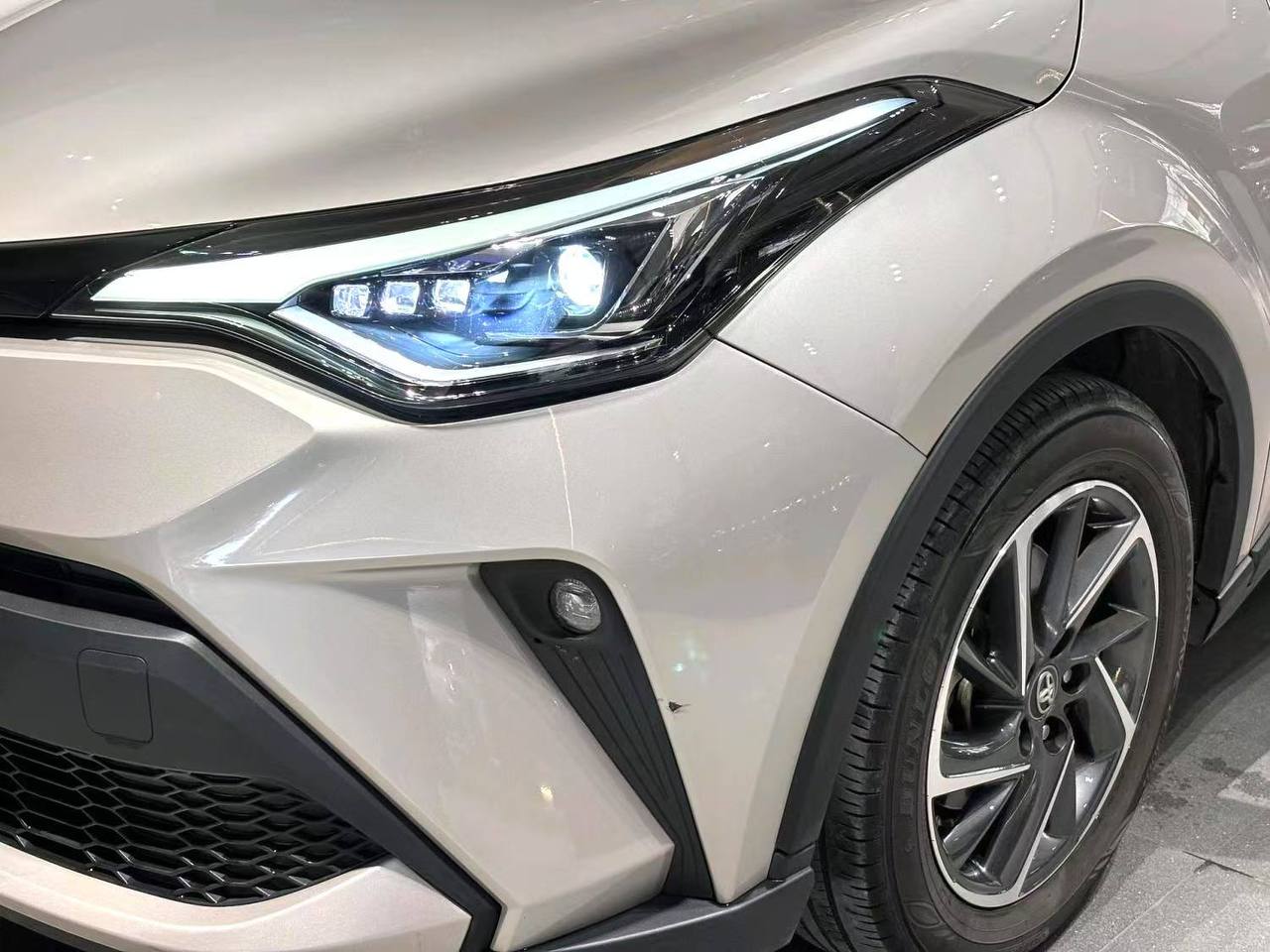 TOYOTA C-HR 2021