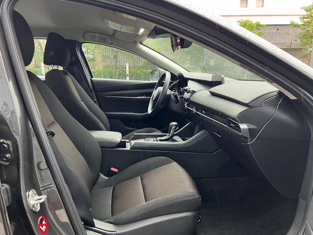 MAZDA 3 2022